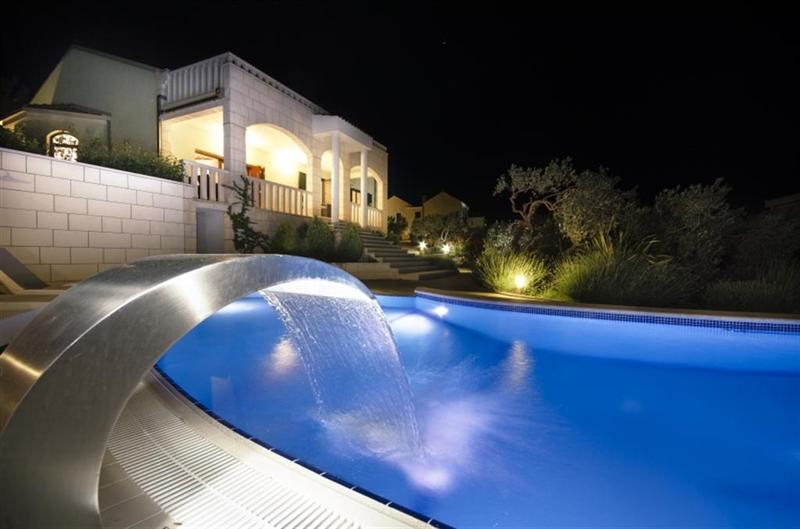 Makarska-Kroatien Ferienhaus mit Pool-Villa Damir