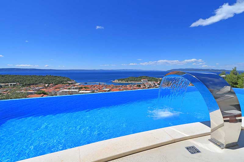 Genießen Sie den Meerblick in Luxus-Ferienhaus in Makarska