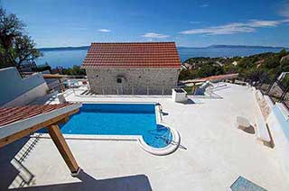 Ferienhäuser Podgora mit privatem Pool, Villa Fenix