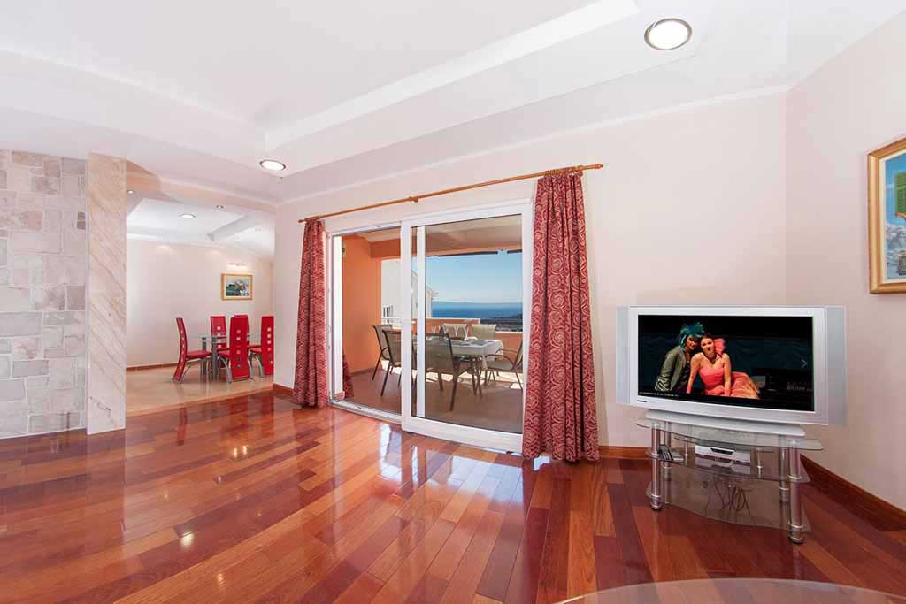 Séjour avec terrasse - Villa Art / 24