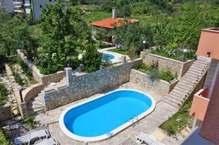 Makarska Apartments with pool - Apartment Villa Art