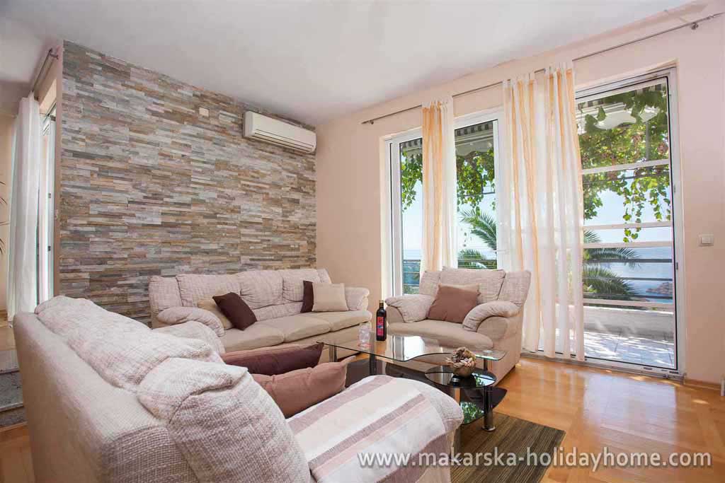 Obývací pokoj s východem na terasu - Villa Ivo / 19