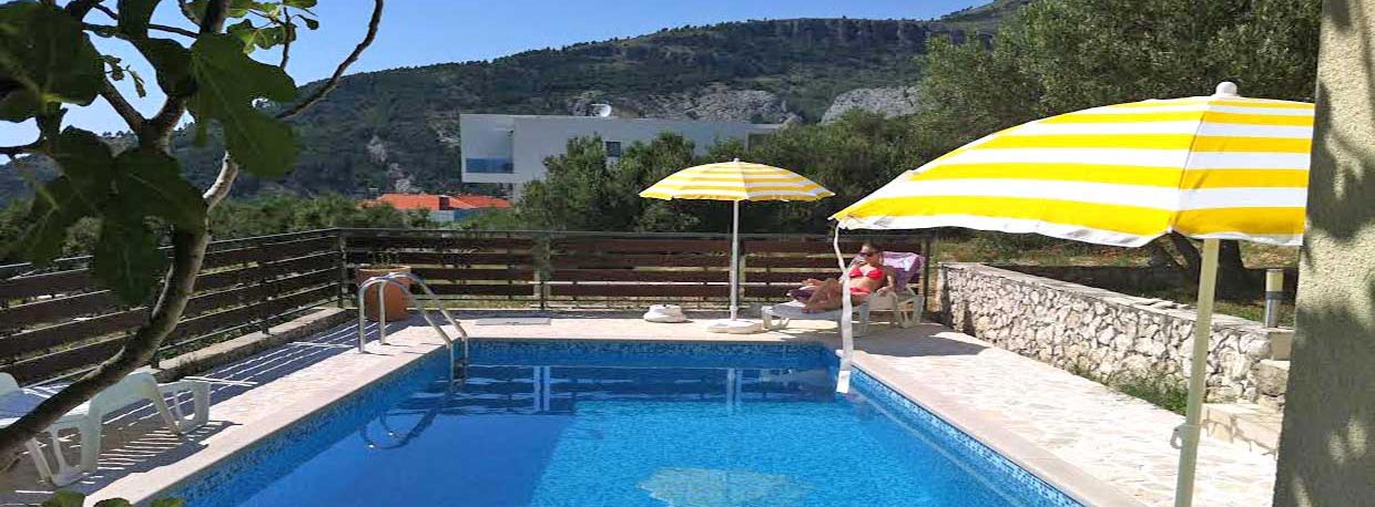 Vile s bazenom Makarska - villa Leon