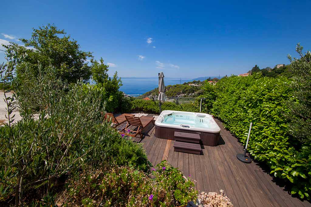 Vila s vířivkou k pronájmu - Villa Matea / 05