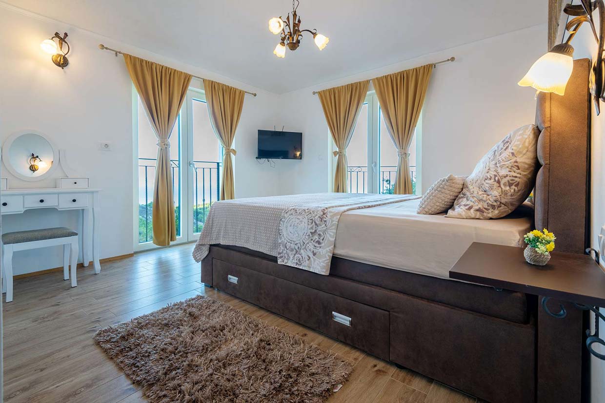 Bedroom, Villa Patricia Makarska / 07