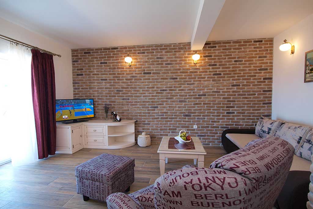 Miejsce do spotkań towarzyskich i wypoczynku - Willa Slave / 06