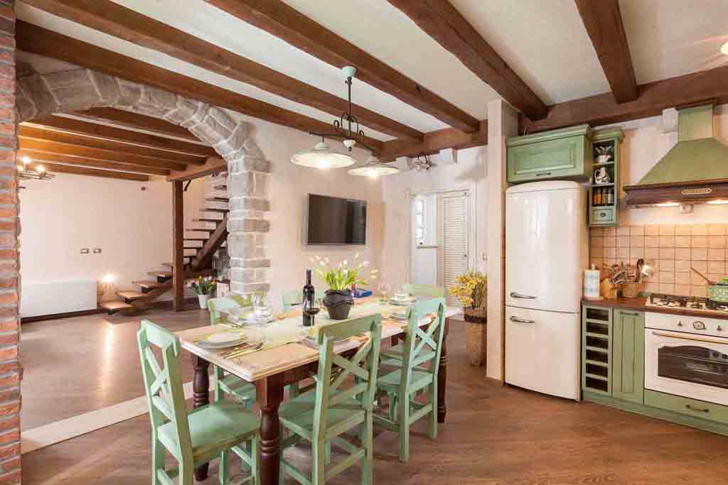 Кухня и столовая - Вилла Срзич 1 / 16