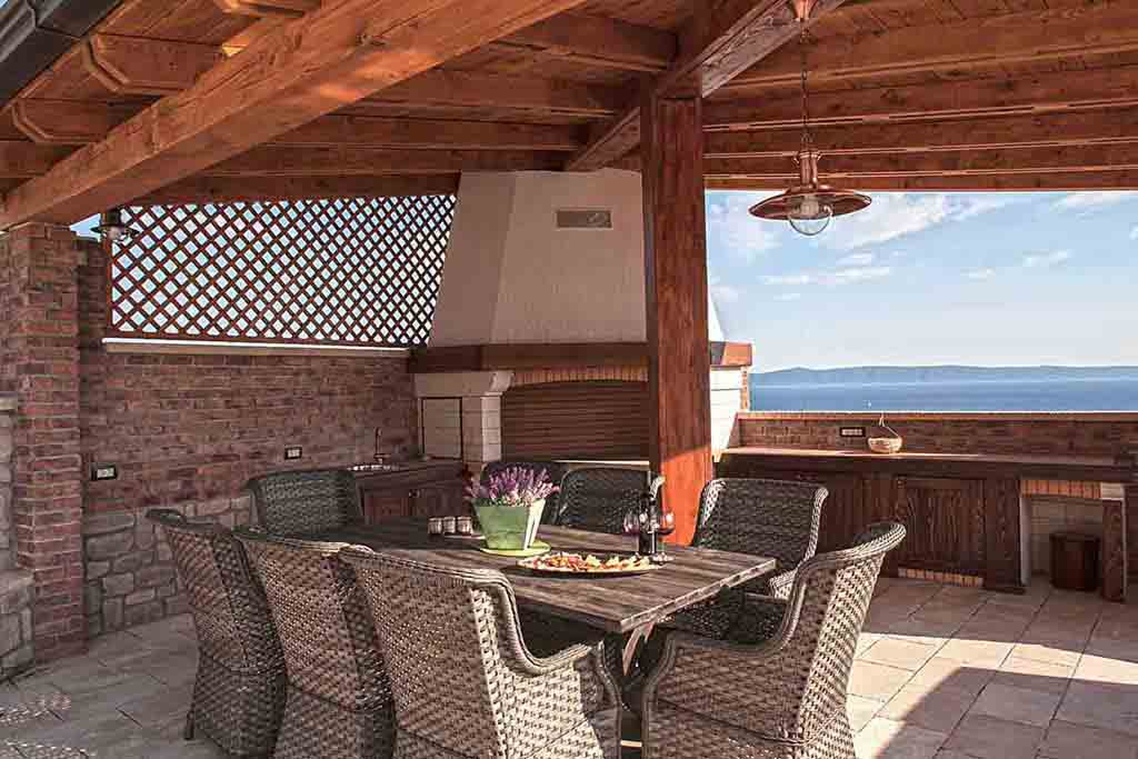 Obrus ze stołem i krzesłami - Willa Srzich 2 / 07