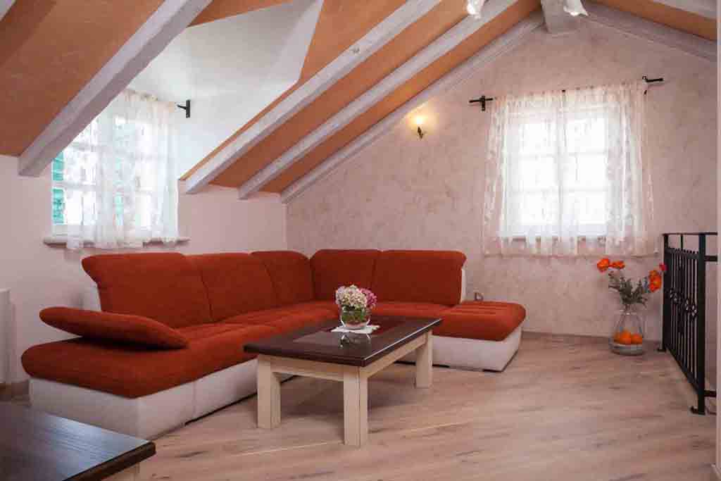 Salon na poddaszu - Willa Srzich 2 / 26