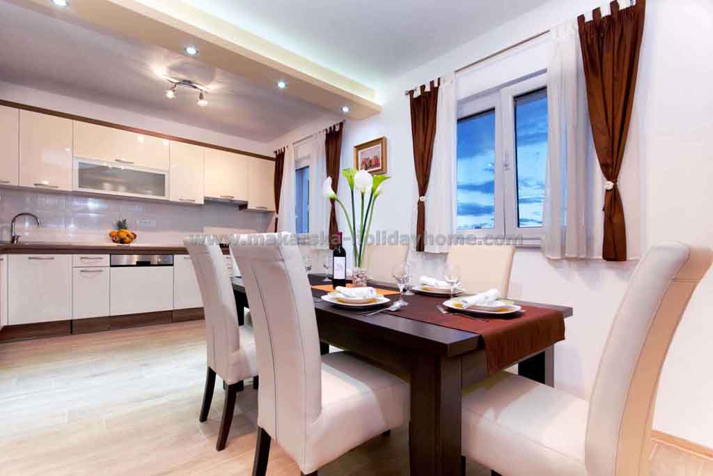 Столовая на вилле на 12 человек - Вилла Клепо / 10