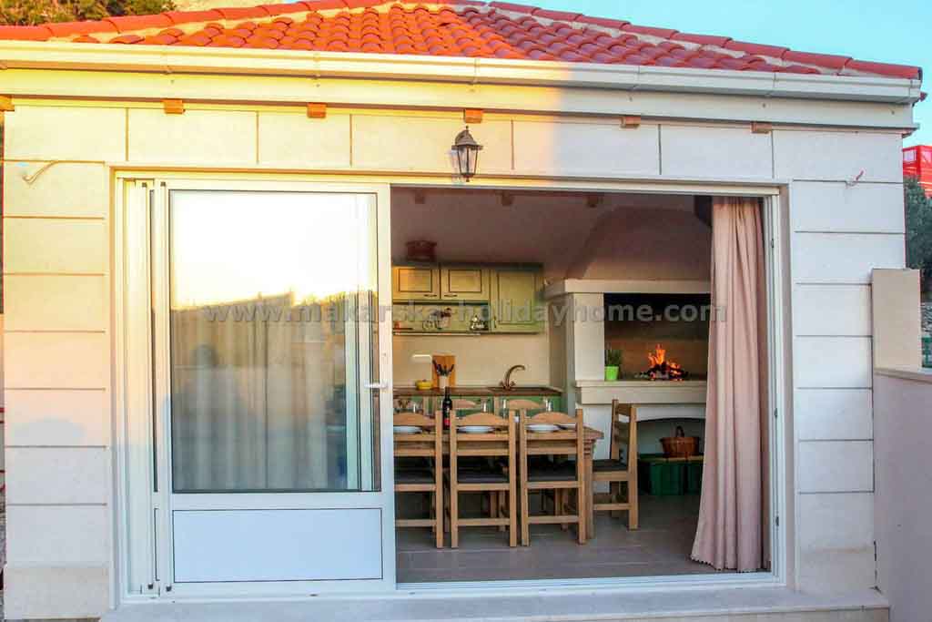 Барбекю на открытом воздухе с обеденной зоной, вилла Макарска на 12 человек - Вилла Клепо / 27