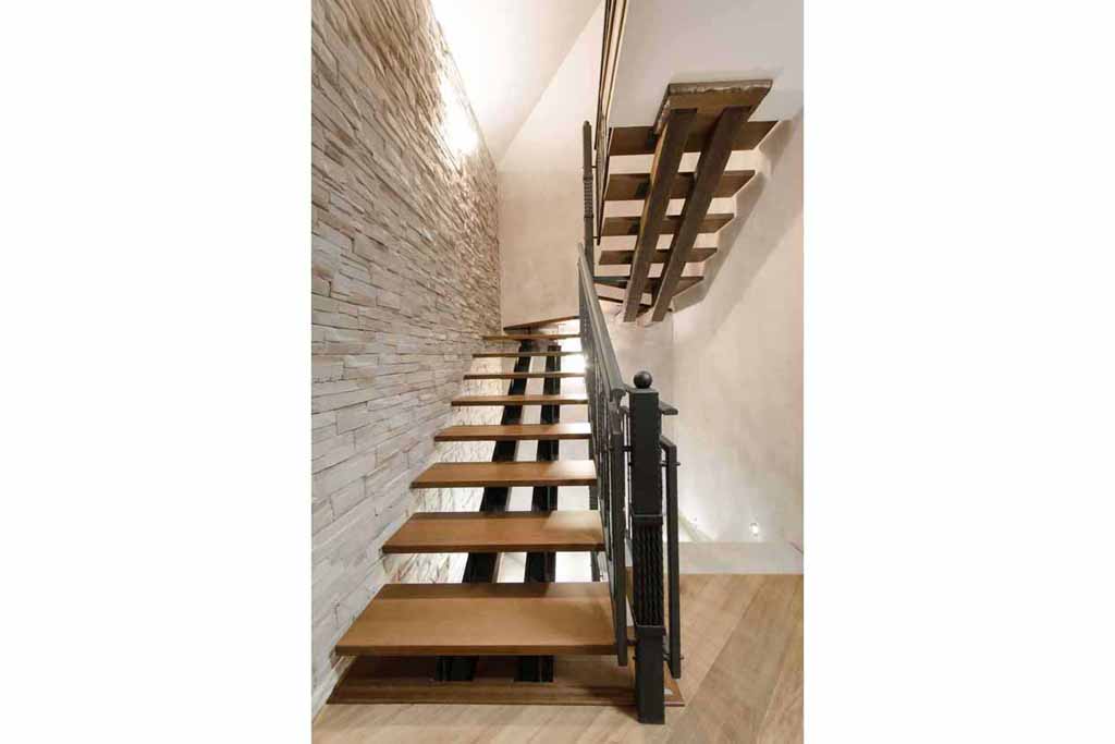 Uvnitř schodiště - Villa Srzich 4 / 17