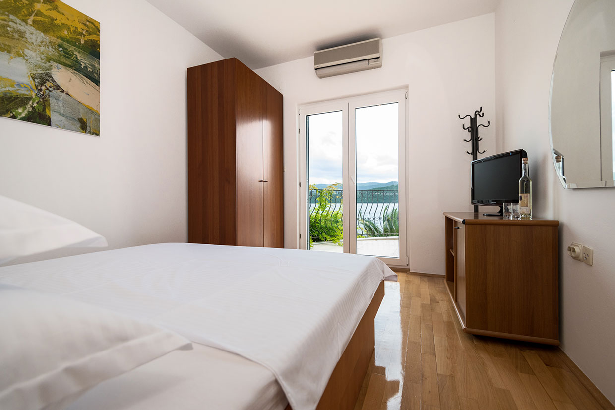 Doppelzimmer mit Balkon, Villa Borak / 25