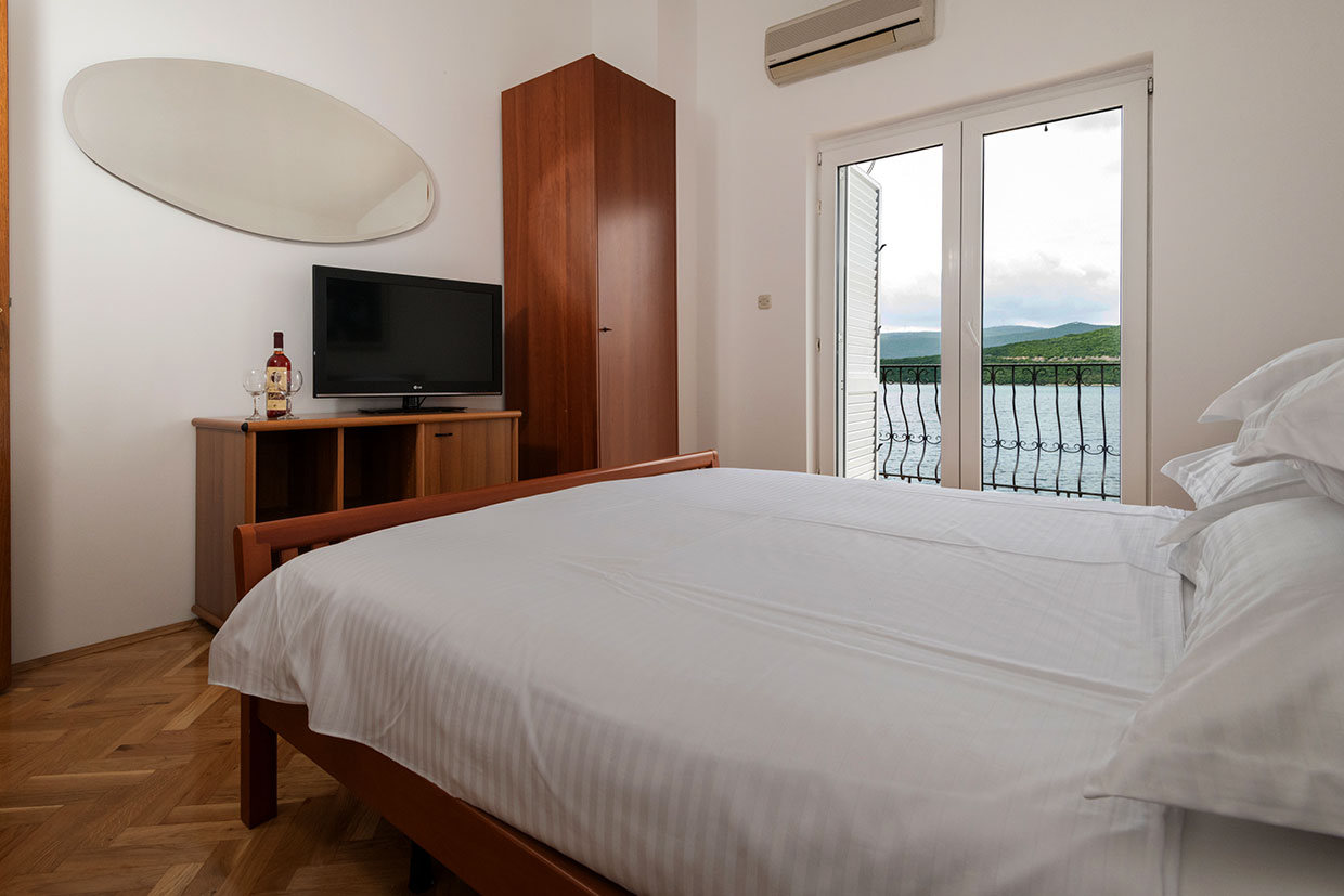 Vacation Croatia, bedroom - Villa Borak / 29