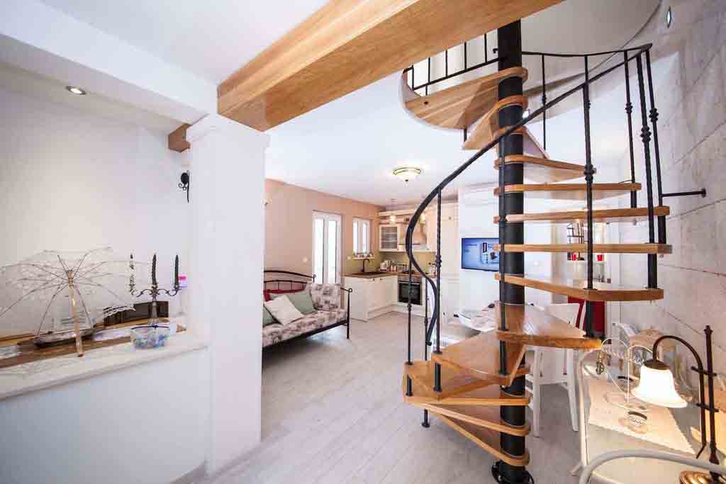 Romslig stue, Hus Palmina / 07