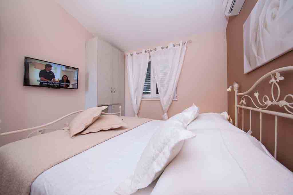 TV på soverommet, Hus Palmina / 30