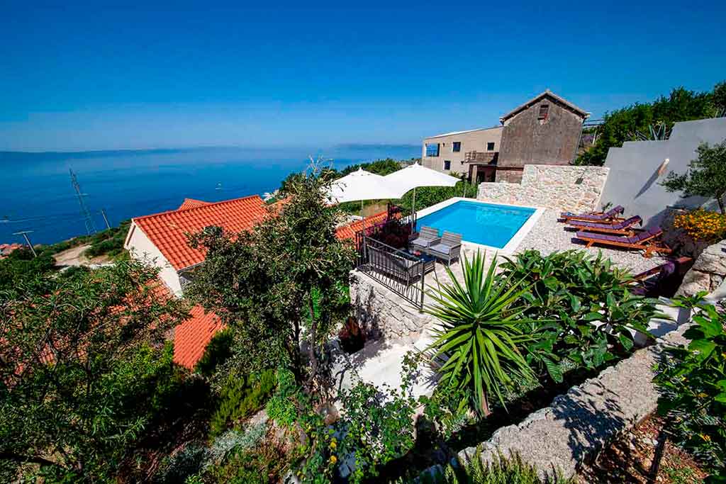 Dom z basenem Podgora - Willa Dani / 02