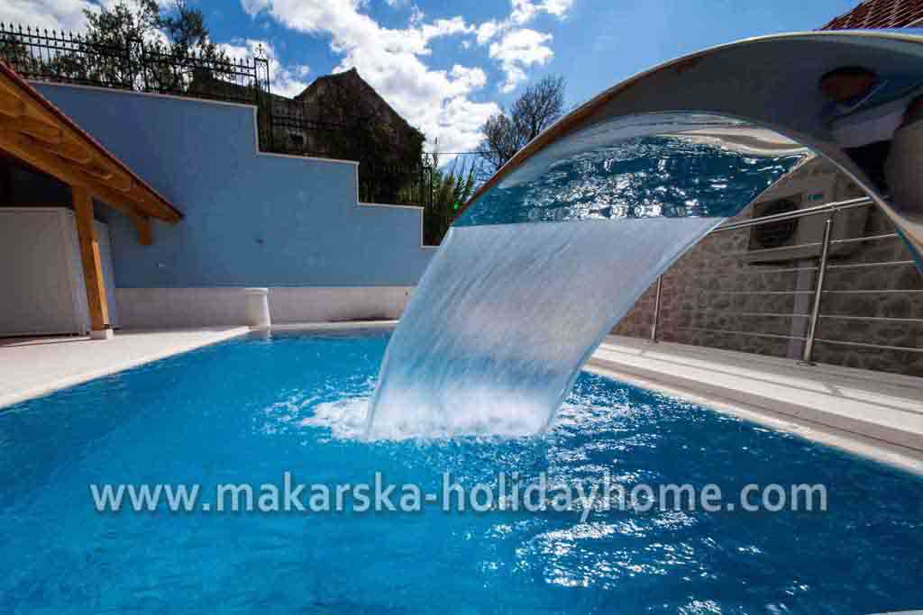 Роскошная вилла с бассейном Подгора - Вилла Феникс / 01