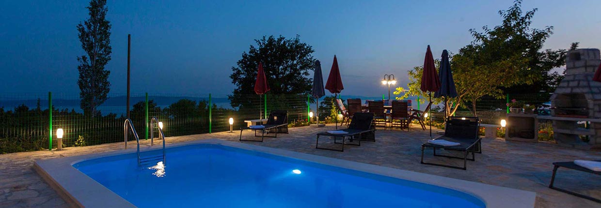 Ferienhaus Tučepi mit Pool - Kroatien